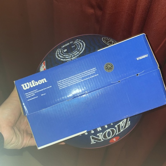 NBA PLAYER EDITION OUTDOOR BASKETBALL 🏀 - Picture 3 of 6